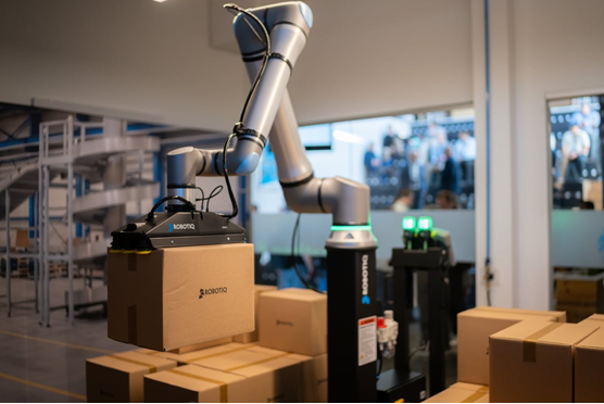 1.000 Palettierlösungen weltweit: Robotiq erreicht wichtigen Meilenstein