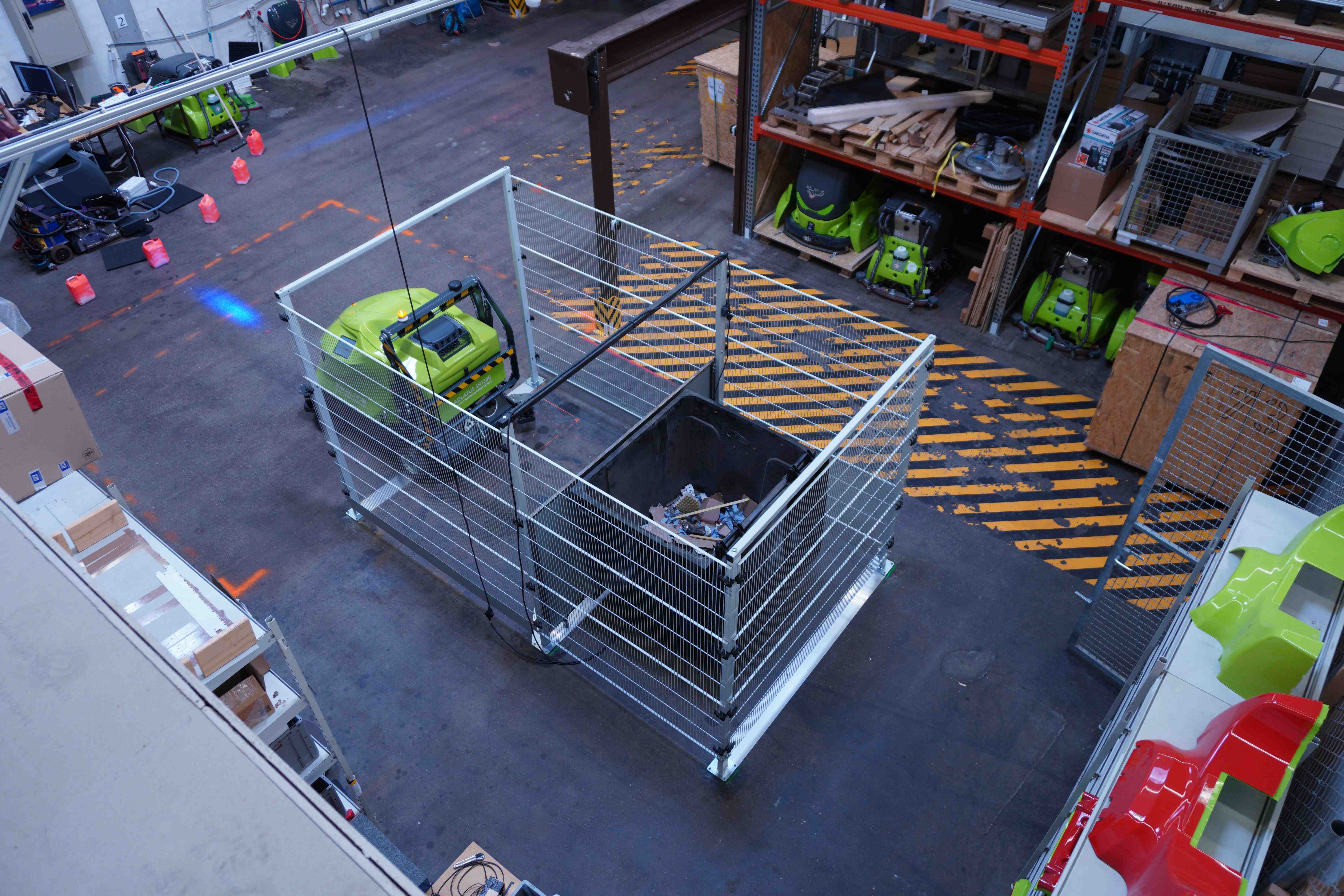 Autonomer Kehr-Saug-Roboter