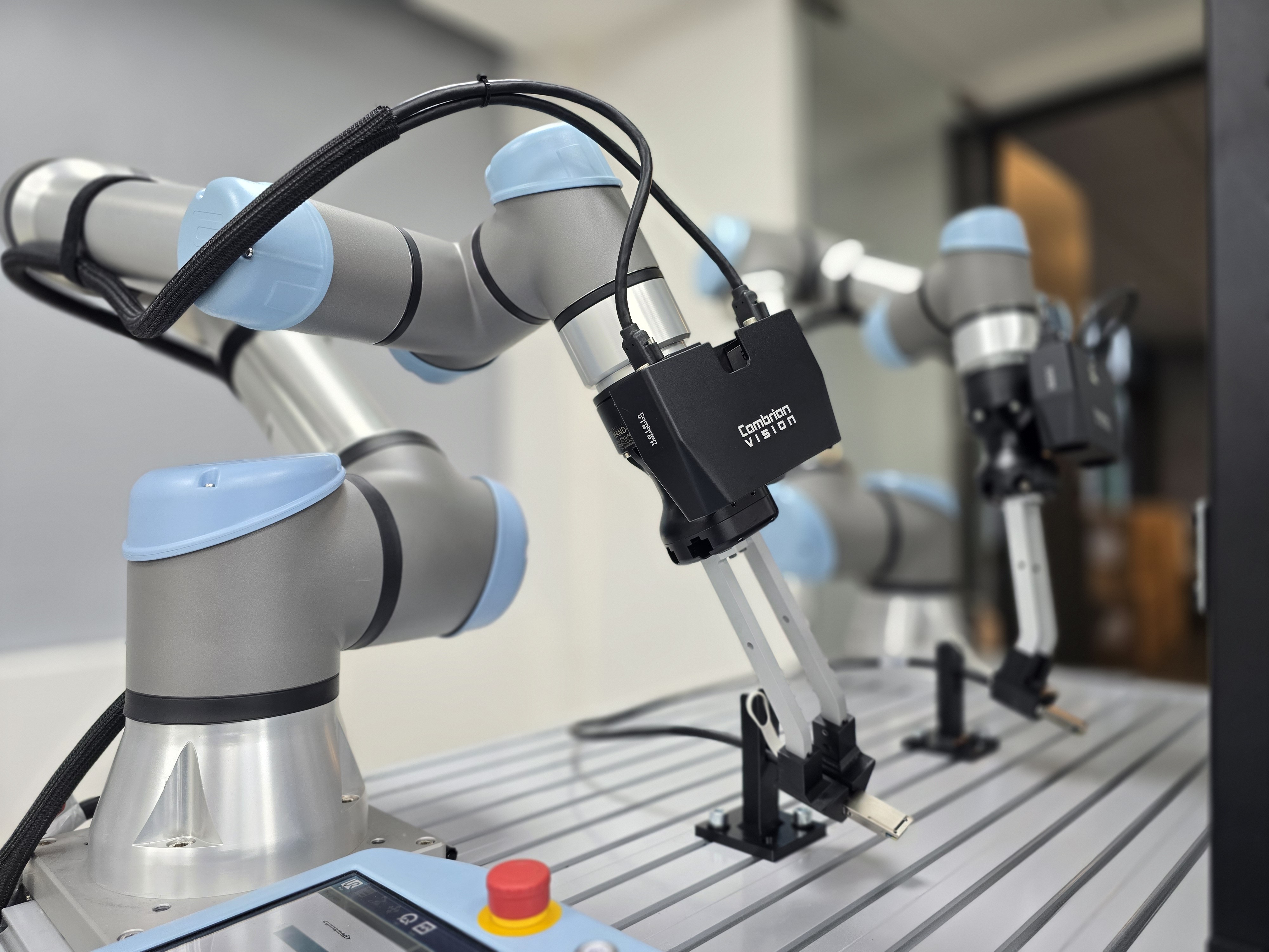 KI-Kamera für präzise 3D-Objekterkennung am Greifer